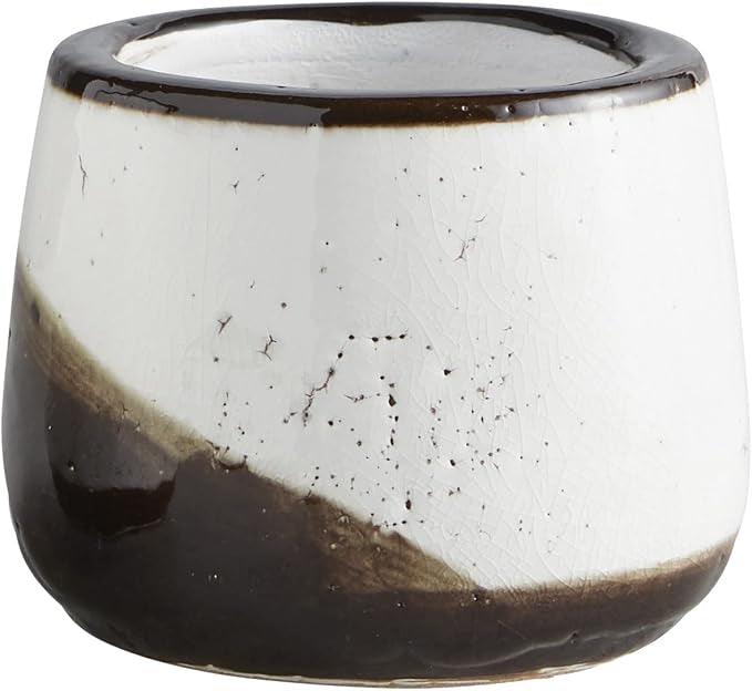 TERRACOTTA PLANTER: Decorative pot